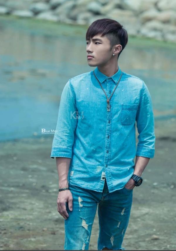 Whoseman-8-花漾文青男孩-許禾